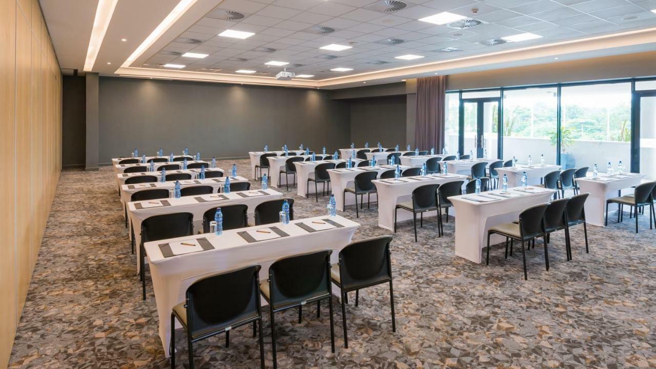 Garden Court Kitwe Hotel Kültér fotó